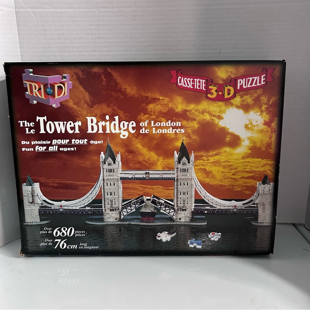 The Tower Bridge of London 3-D Puzzle Tri Di 680+ Pieces 76cm/30" Long
